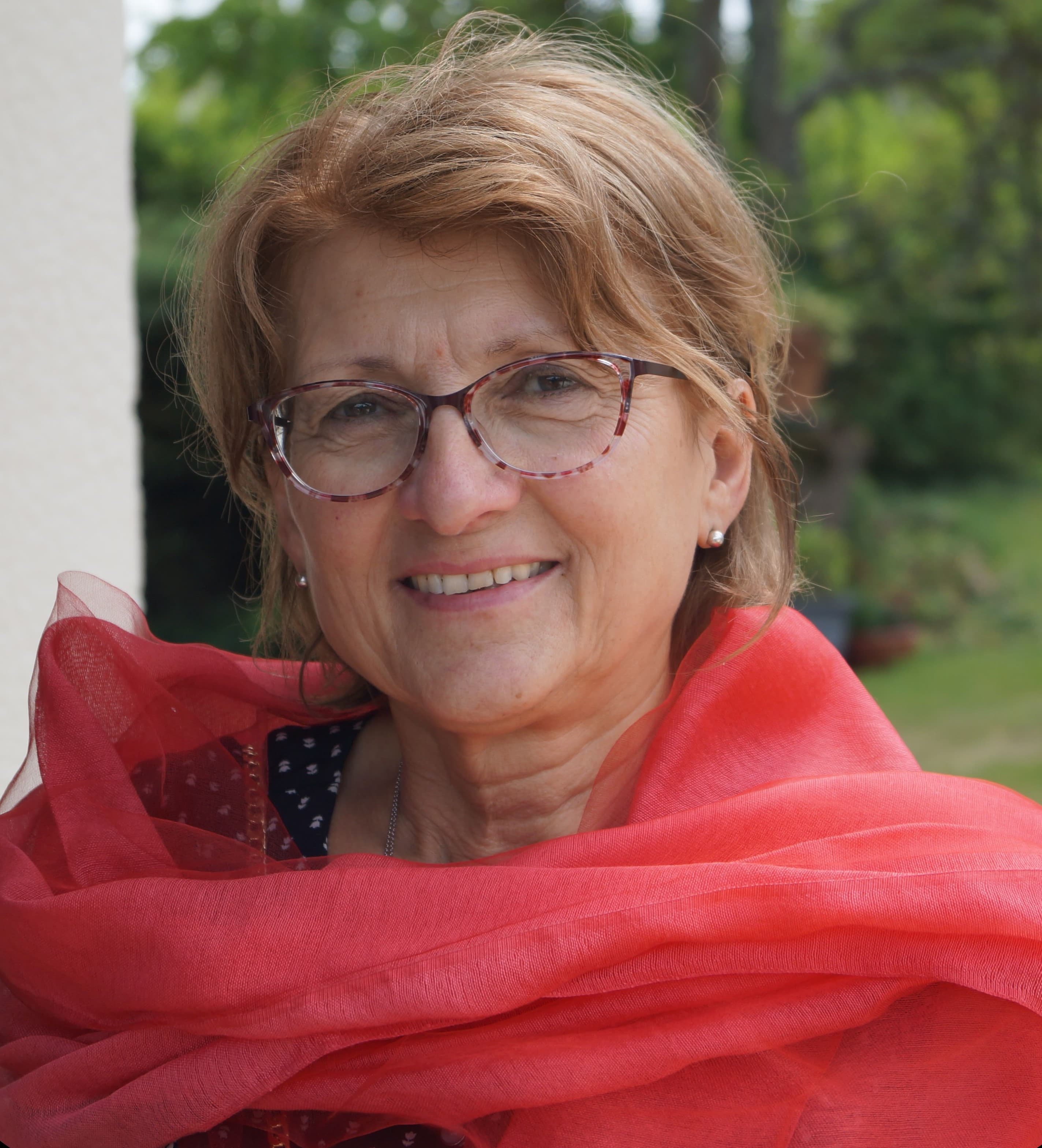 Portrait de l'artiste peintre Marie Gauthey